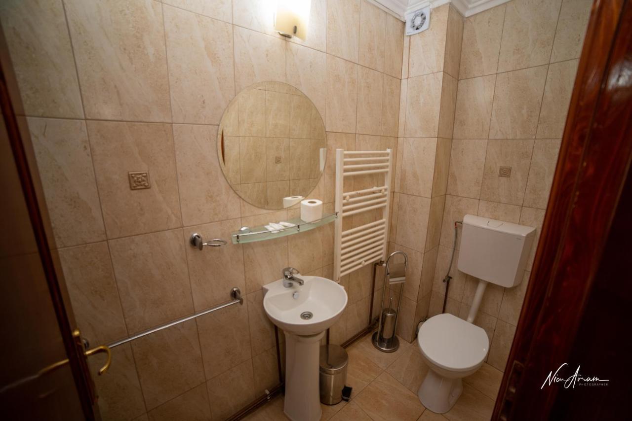 ホテル Casa Binu Arieşeni エクステリア 写真