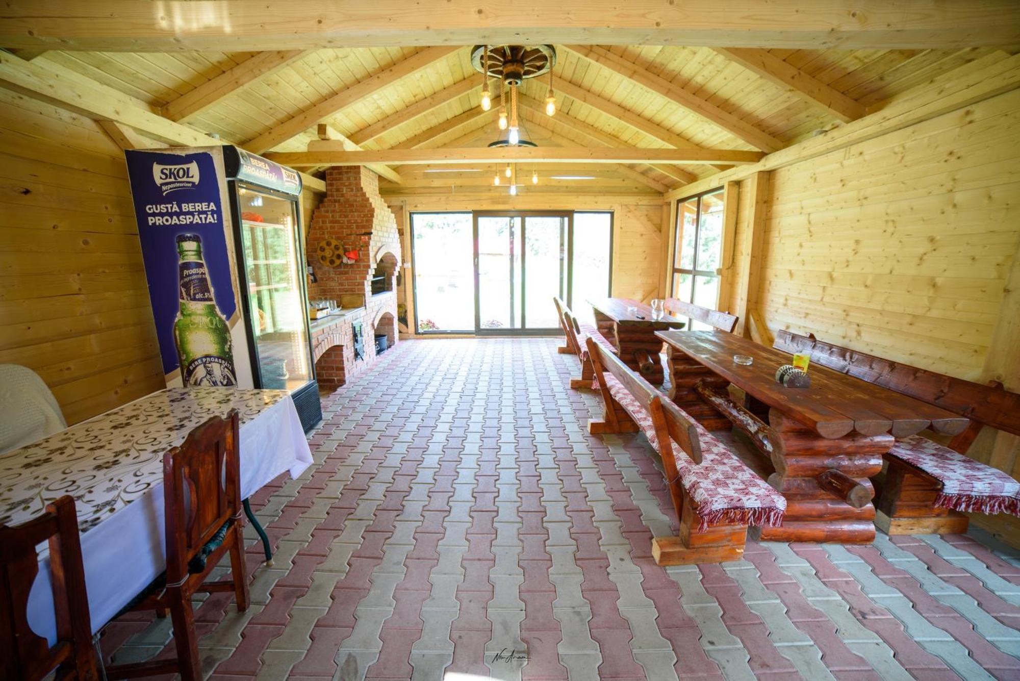ホテル Casa Binu Arieşeni エクステリア 写真
