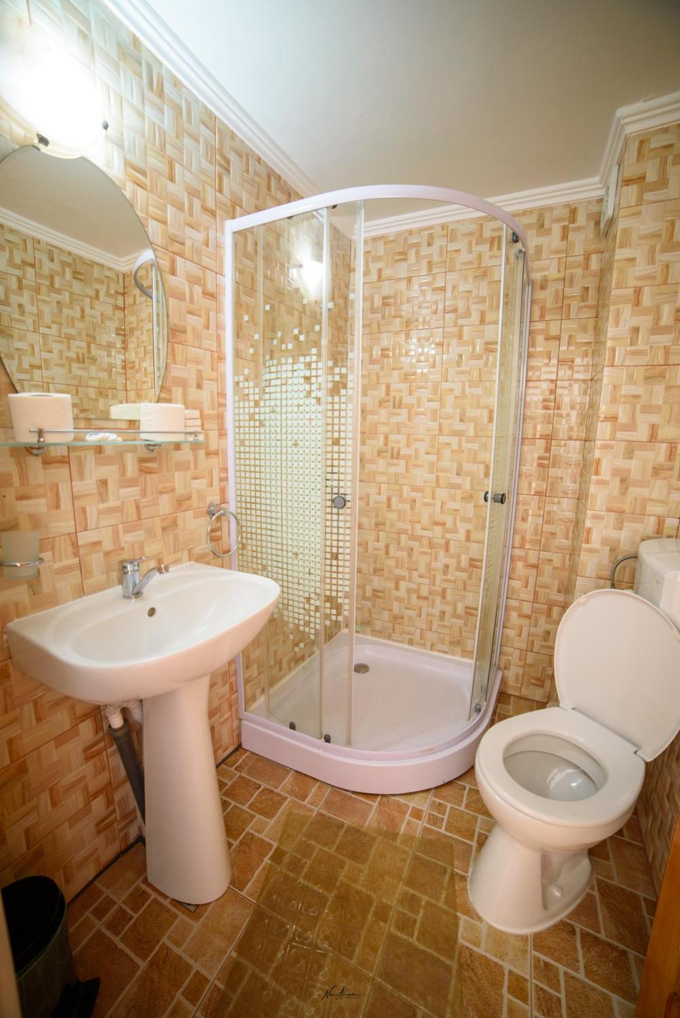 ホテル Casa Binu Arieşeni エクステリア 写真